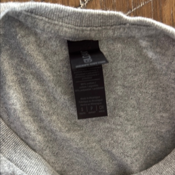 Peanuts 🇺🇸 Gray Snoopy Fireworks T-Shirt Unisex Kids Small, EUC - Picture 3 of 5